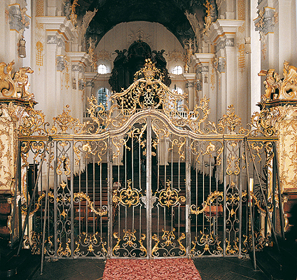 Choir screen - gold leaf surface